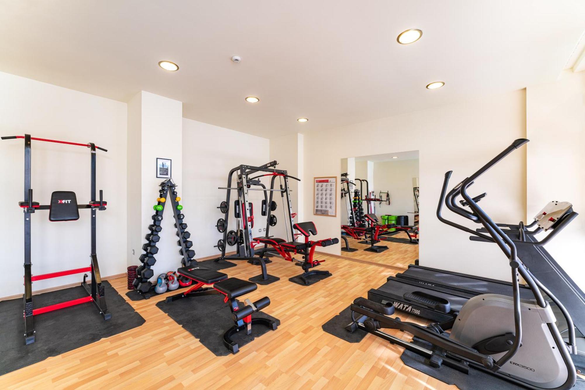 Athineon Aparthotel 4*